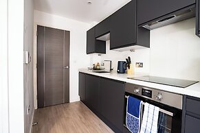 Coates House by Guestz