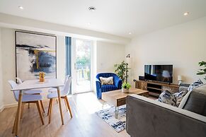 Coates House by Guestz