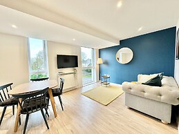 Coates House by Guestz