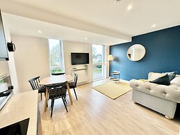 Coates House by Guestz