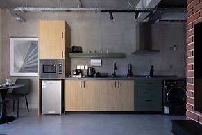 C LIVING 3 - ALMALQA