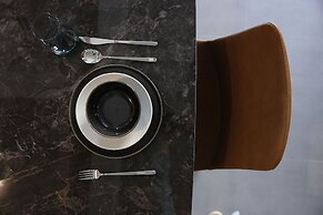 C LIVING 3 - ALMALQA