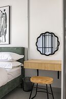 C LIVING 3 - ALMALQA