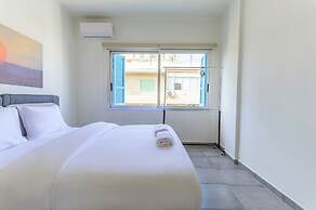 Cove - 2Br Apt W Balcony in Mar Mikhael