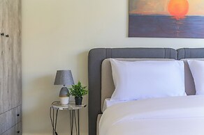 Cove - 2Br Apt W Balcony in Mar Mikhael
