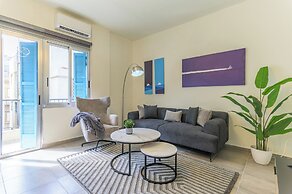 Cove - 2Br Apt W Balcony in Mar Mikhael