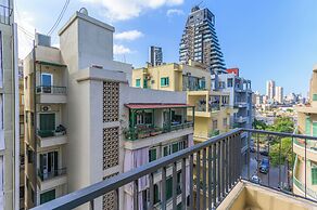 Cove - 2Br Apt W Balcony in Mar Mikhael