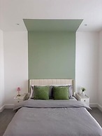 Stunning 3 Bed Apartment By Urban Roost