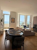 Stunning 3 Bed Apartment By Urban Roost
