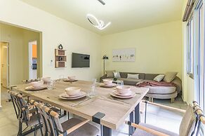 Slate - 2Br Apt W Balcony in Mar Mikhael