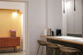 Elysia  - 2-Br Apt & Balcony in Athens