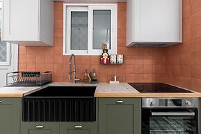 Elysia  - 2-Br Apt & Balcony in Athens