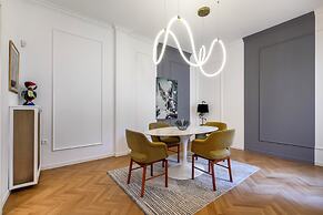 Elysia  - 2-Br Apt & Balcony in Athens