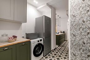 Elysia  - 2-Br Apt & Balcony in Athens