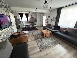 Villagrey Residence Tunari