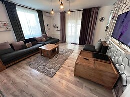 Villagrey Residence Tunari