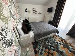 Villagrey Residence Tunari