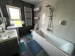 Villagrey Residence Tunari
