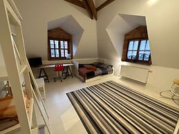 Dako Mansion