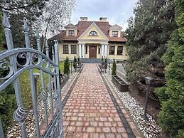 Dako Mansion