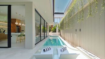 Loona Palm Villas Seseh