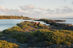 Vahine Private Island