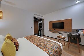 Hays AIR By Ahuja Residences - Golf Course Ext. Road & Sector 51