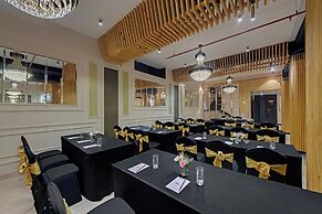 Hays AIR By Ahuja Residences - Golf Course Ext. Road & Sector 51