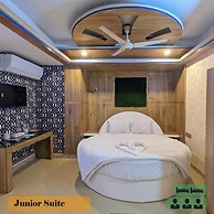 Hotel Oasis International
