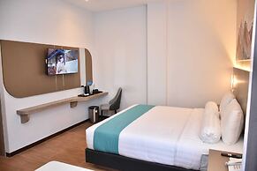 Front One Luxe Hotel Solo