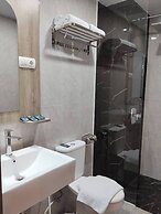 Front One Luxe Hotel Solo