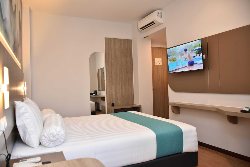 Front One Luxe Hotel Solo