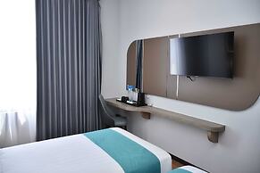 Front One Luxe Hotel Solo