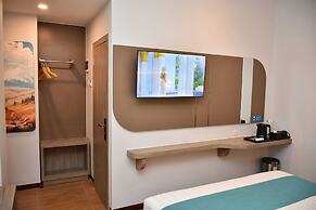 Front One Luxe Hotel Solo