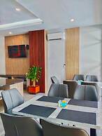 Front One Luxe Hotel Solo