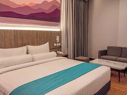 Front One Luxe Hotel Solo