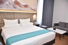 Front One Luxe Hotel Solo