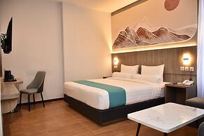 Front One Luxe Hotel Solo