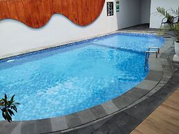 Front One Luxe Hotel Solo