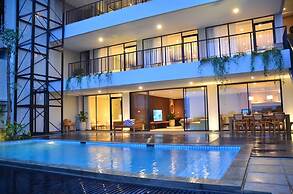 Emerald hill 12 BR karaoke heated pool