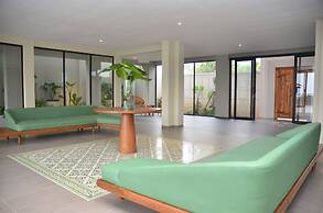 Emerald hill 12 BR karaoke heated pool
