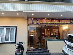 Roomshala Hotel Nandan Residency