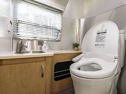 AIR STREAM HOUSE AMESOKO