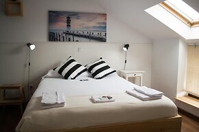 Latas Surf Lodge