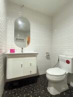 Luck Hotel Huai Khwang MRT Ratchada