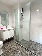 Luck Hotel Huai Khwang MRT Ratchada