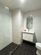 Luck Hotel Huai Khwang MRT Ratchada