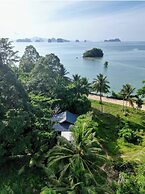 Serene Beach House on Ko Yao Noi With Private Garden