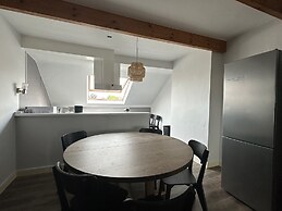 Charming Entire Duplex Apartment for 5 in Saint-gilles,