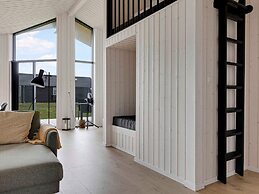 5 Star Holiday Home in Horve